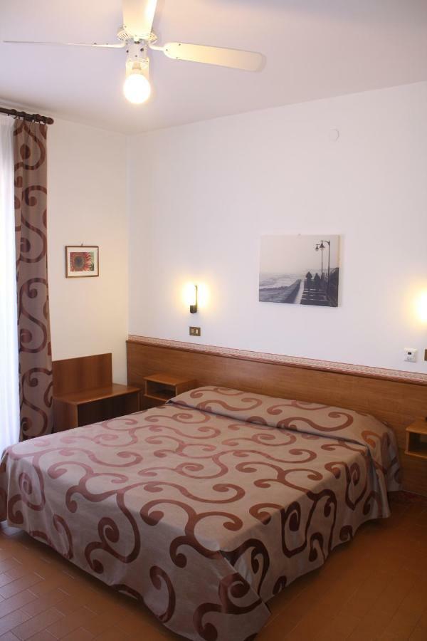 Hotel Helga Caorle Exterior foto